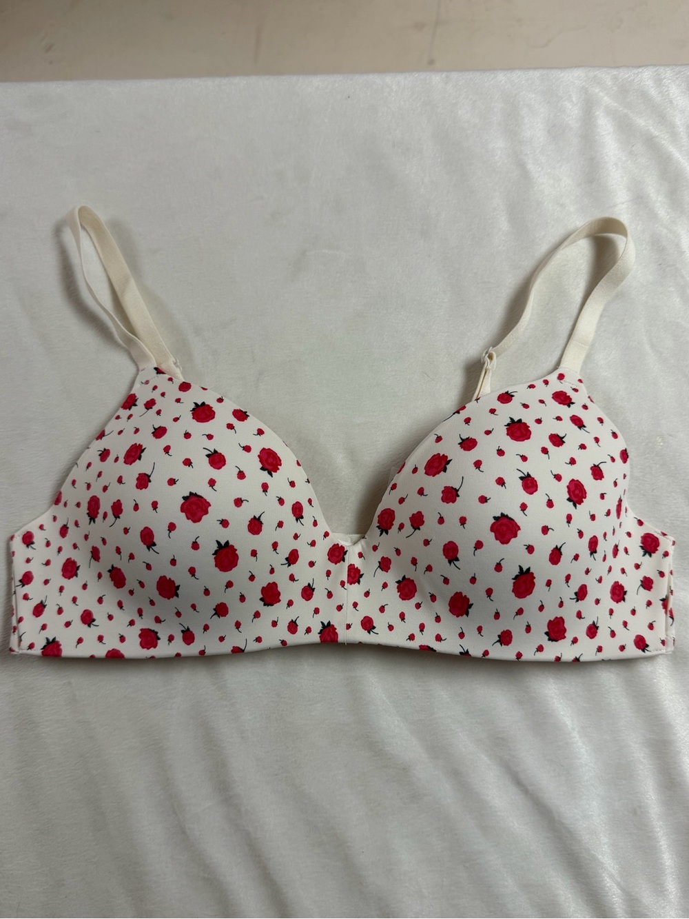 4/$20 PINK Wear Everywhere Wireless Lightly Lined Bra